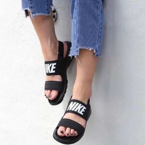 Nike Tanjun Sandals
